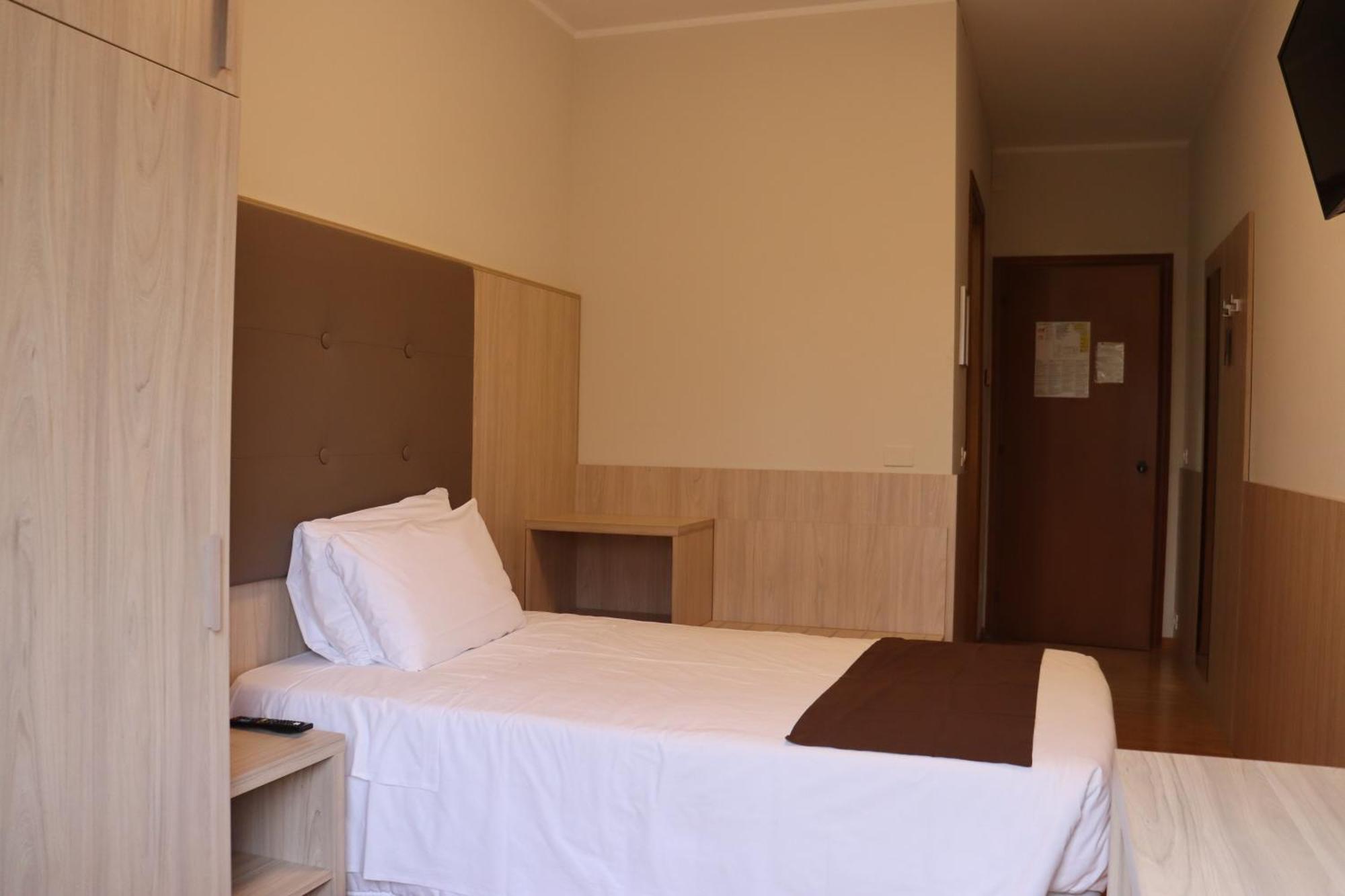 Hotel Montereale Порденоне Екстериор снимка