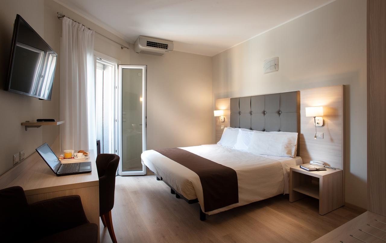 Hotel Montereale Порденоне Екстериор снимка