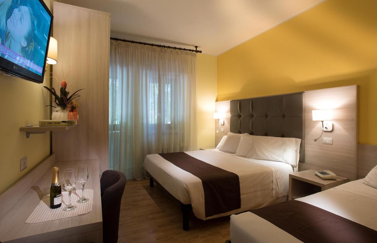 Hotel Montereale Порденоне Екстериор снимка