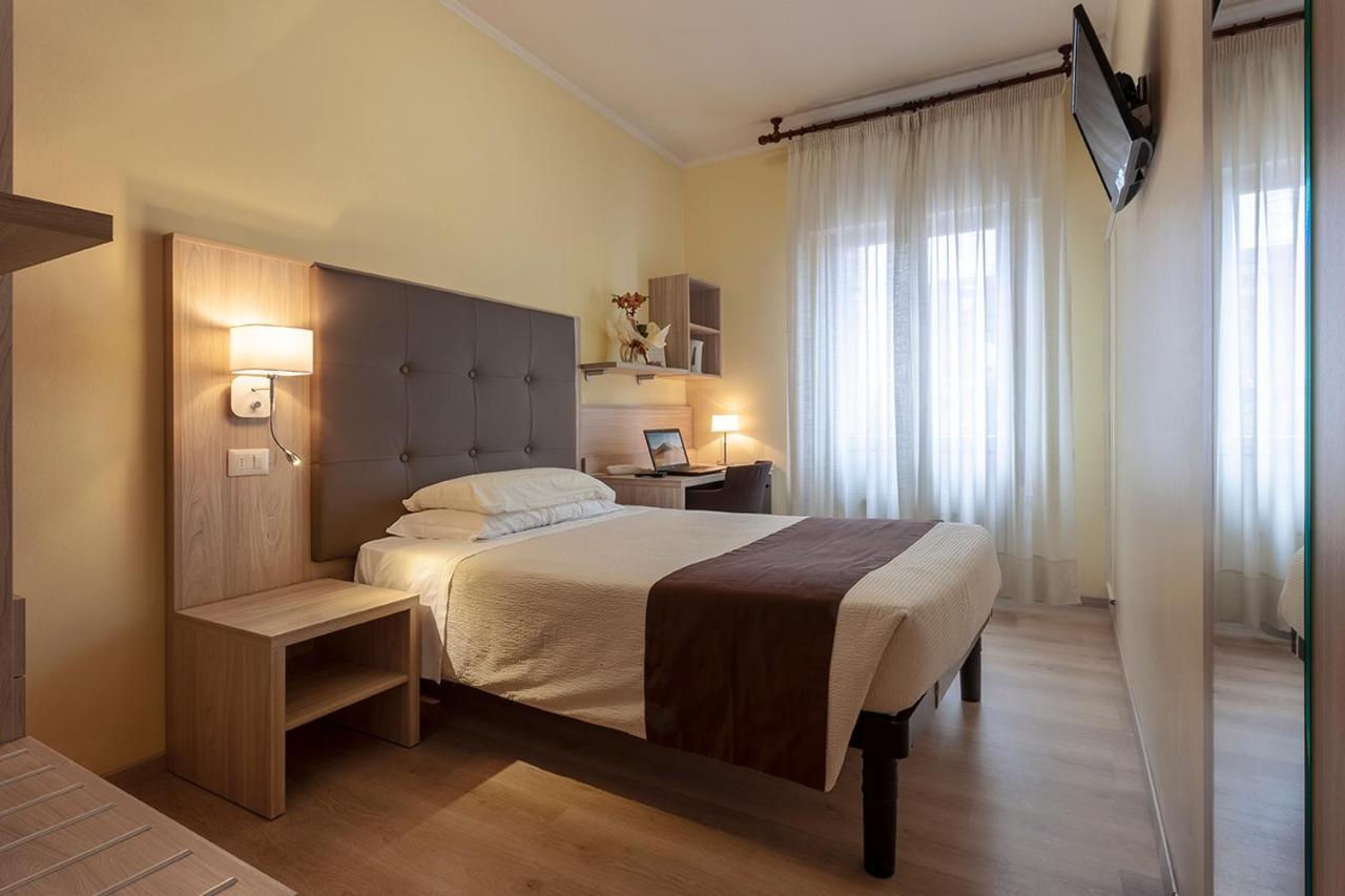 Hotel Montereale Порденоне Екстериор снимка
